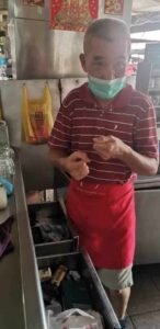 撬开食档_只看到一盒5仙硬币_小偷情愿空手而归